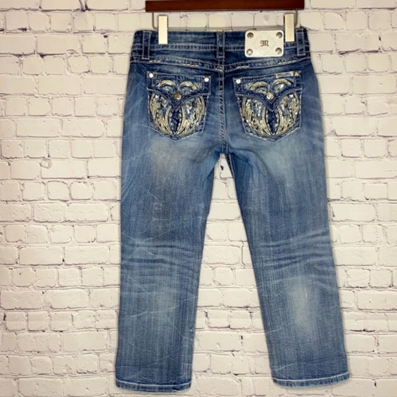 Miss Me Mid Rise Easy Crop Denim Bling Embellished Jeans Size 27 - Picture 5 of 15